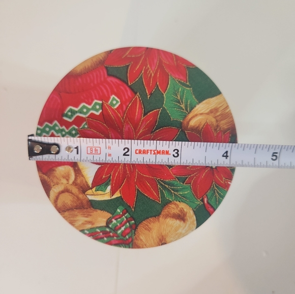 Christmas Bears with Poinsettia Tin Gift Box - Picture 4 of 5